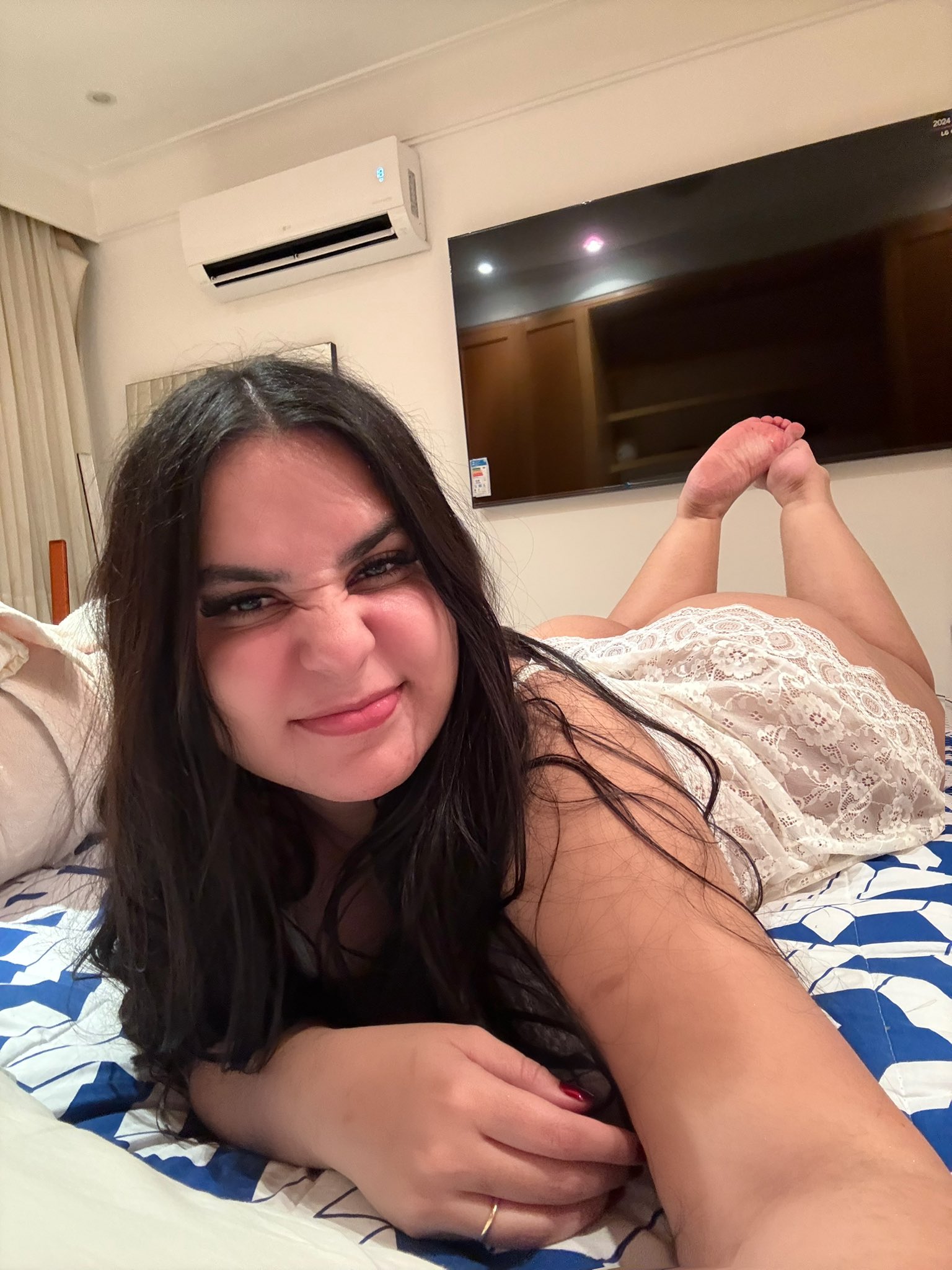 Escort girl available  Featured Top Escort
